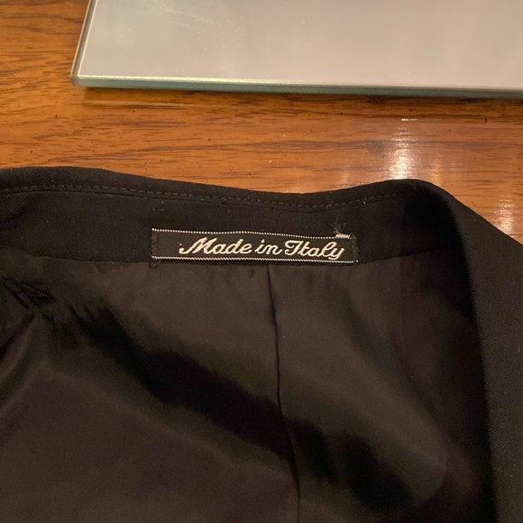 Giorgio Armani Le Collezioni tux - Picture 2 of 7